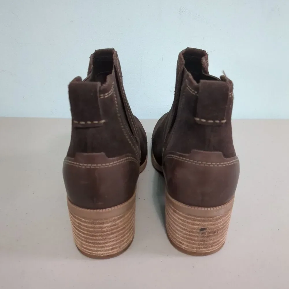 Clarks | Women's Brown Maypearl Daisy Suede Ankle Bootie Size 8